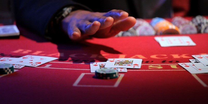 CÃ¡ch chÆ¡i Blackjack theo may náº¯m