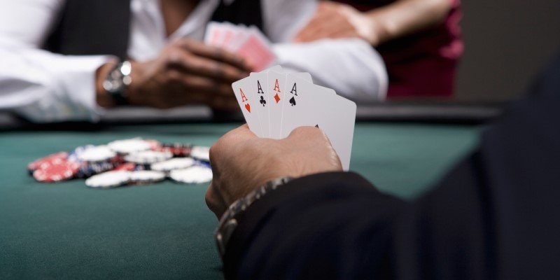 KÄ© nÄƒng chÆ¡i poker phÃ¢n tÃ­ch khoáº£ng bÃ i Ä‘á»‘i phÆ°Æ¡ng