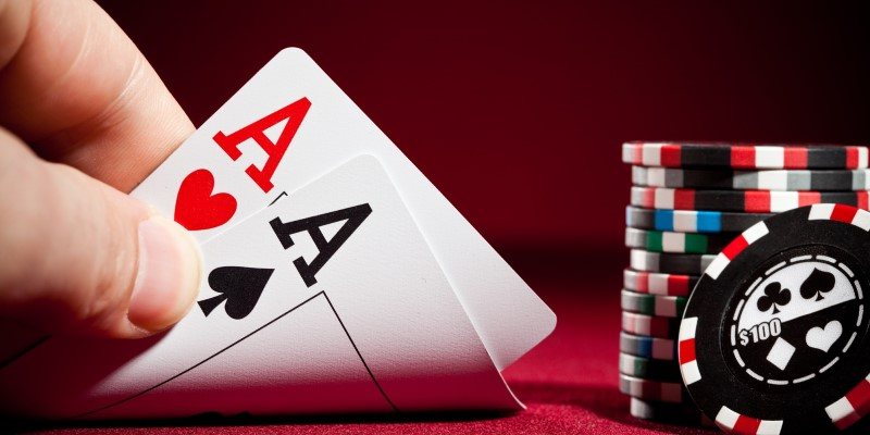 Ãp dụng chiến lược cược ổn định khi chÆ¡i Poker tại AE888